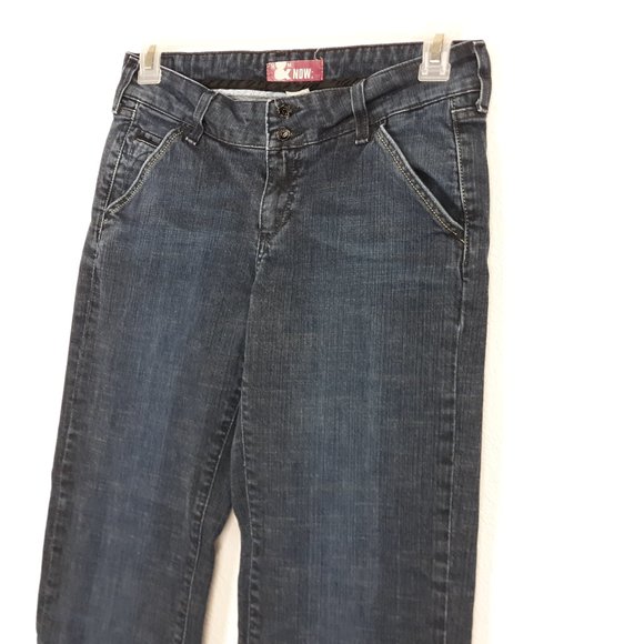 H&M &Denim Jeans Size 30 Wide Leg Crop Inseam 27 inches Medium Wash Blue Denim - Picture 2 of 12